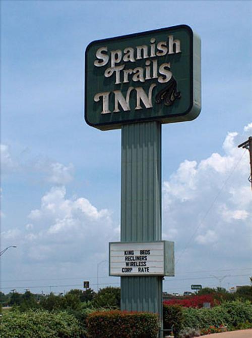 Spanish Trails Inn Mesquite Logo bilde
